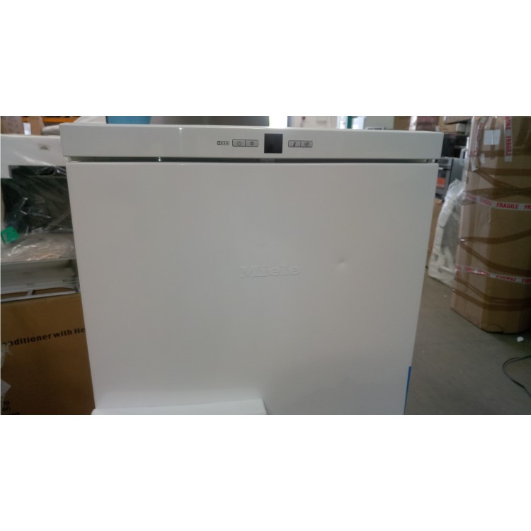 GRADE A2 - Miele FN24062 60cm Wide Frost Free Freestanding Upright Freezer - White