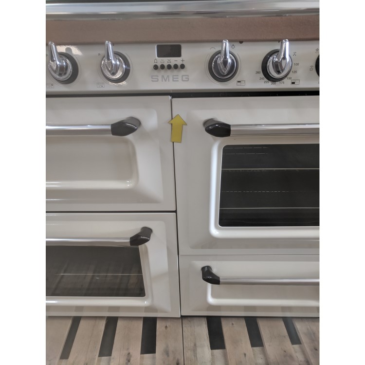 GRADE A2 - Smeg TR4110IP Victoria Traditional 110cm Electric Range Cooker With Induction Hob Cream