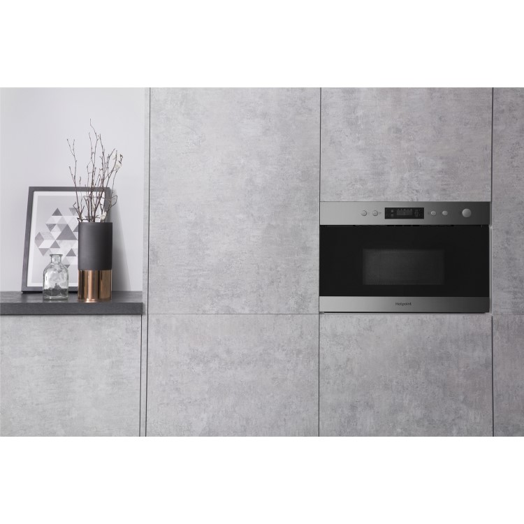 GRADE A1 - Hotpoint MN314IXH 22L Built-in Microwave with Grill Stainless Steel
