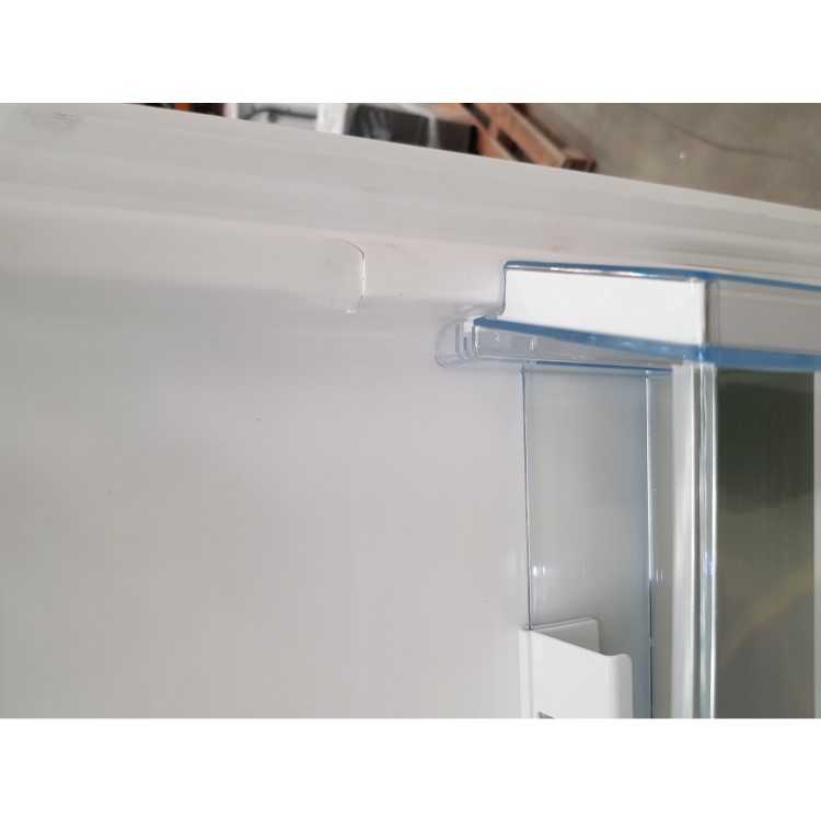 GRADE A2 - Bosch Serie 4 KGE49VW4AG 201x70cm 412L Freestanding Fridge Freezer - White