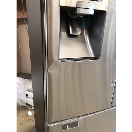 GRADE A3 - Samsung RFG23UERS1 520L Frost Free American Freestanding Fridge Freezer - Stainless Steel