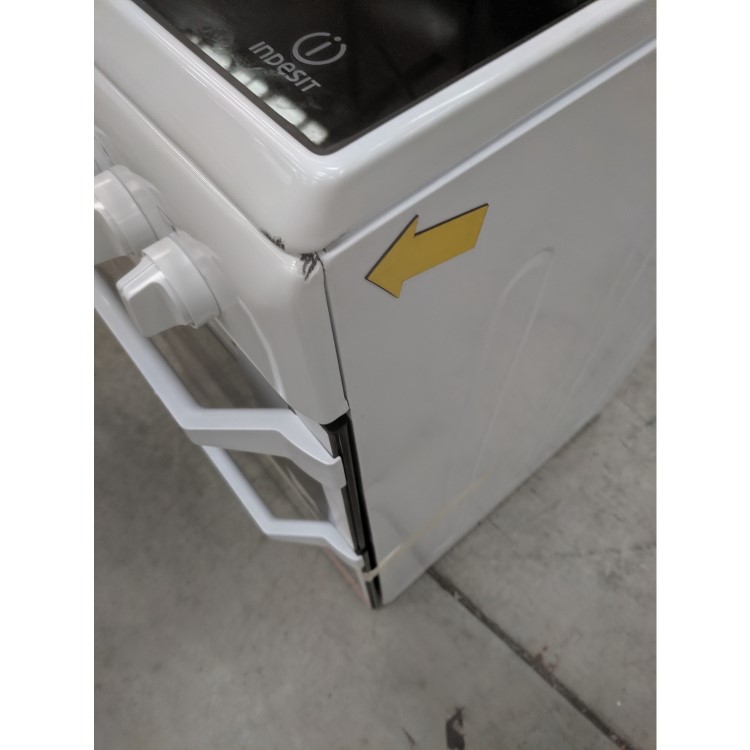GRADE A2 - Indesit ID60C2WS 60cm Double Oven Electric Cooker With Ceramic Hob - White