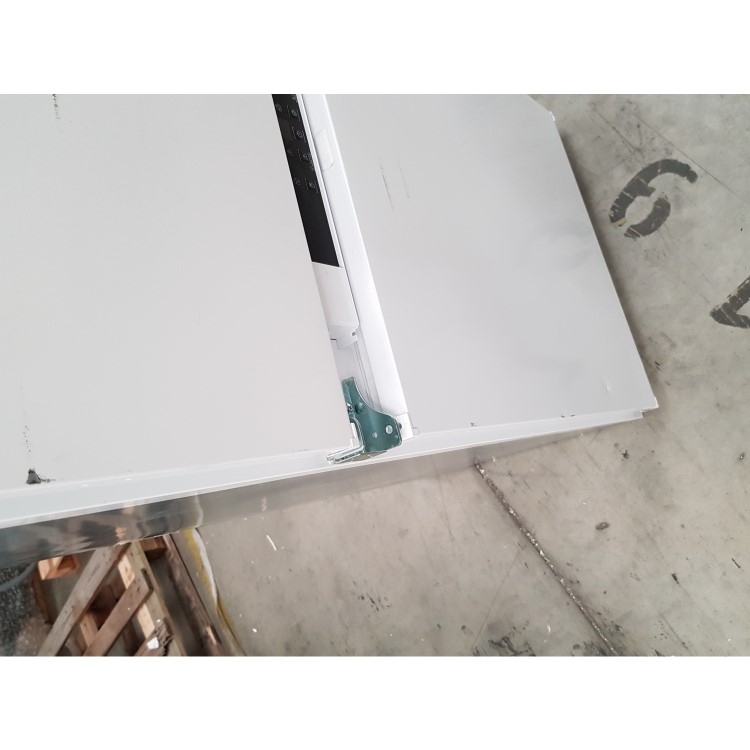 GRADE A2 - Hotpoint BCB8020AAFC Day 1 Frost Free 80-20 Integrated Fridge Freezer