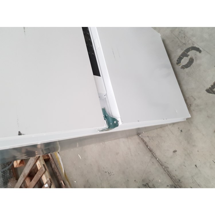 GRADE A2 - Hotpoint BCB8020AAFC Day 1 Frost Free 80-20 Integrated Fridge Freezer