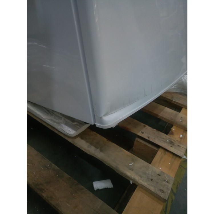 GRADE A3 - Amica FD1714 48cm Wide Under Counter Freestanding Fridge Freezer White