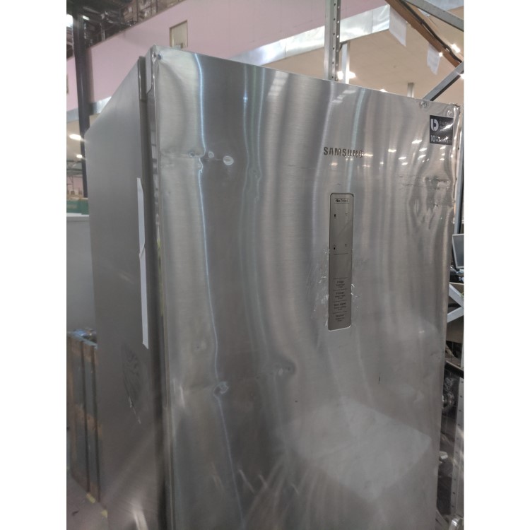GRADE A3 - Samsung RB41J7859S4 406L Freestanding Fridge Freezer - Silver