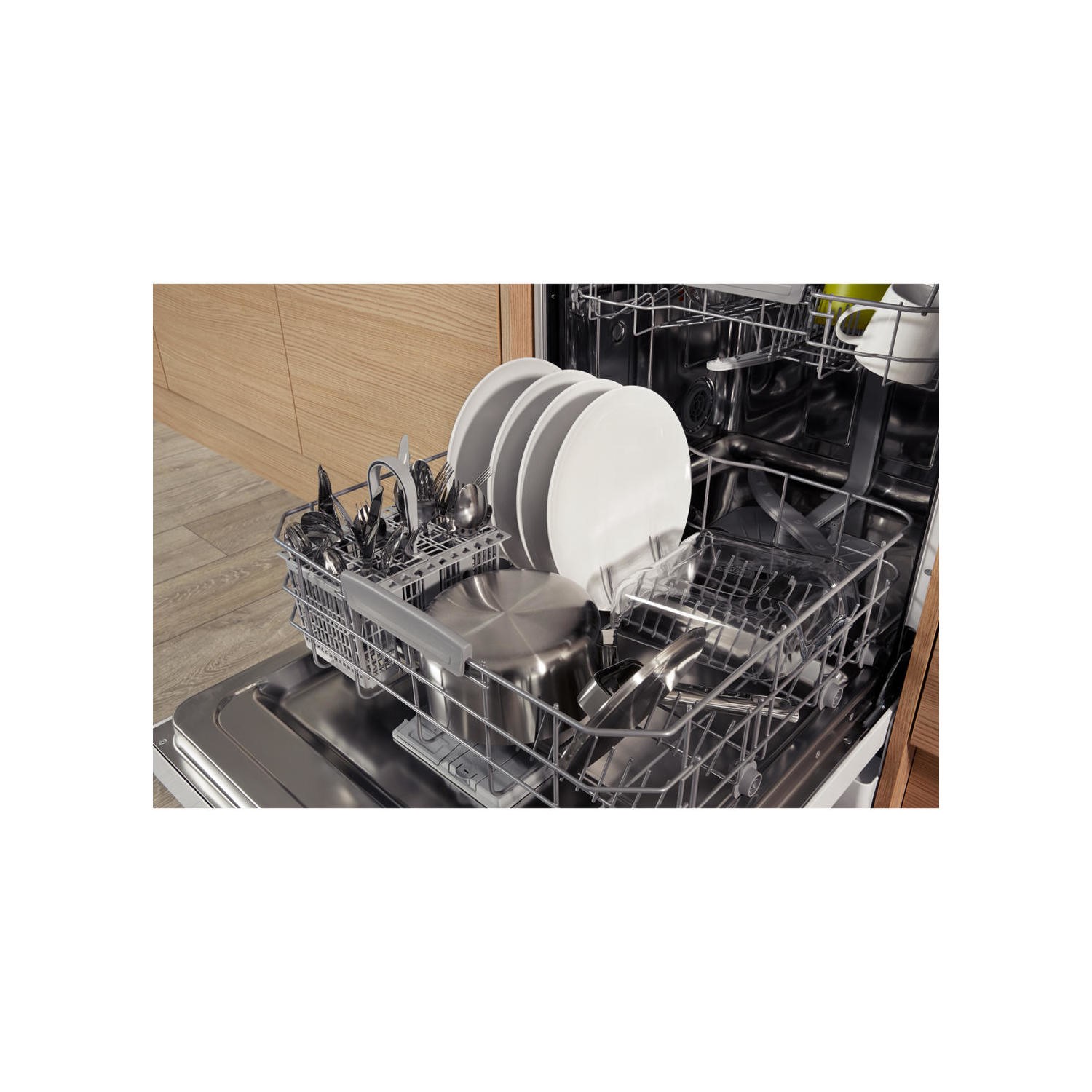HOTPOINT HFC2B26C Freestanding Dishwasher White
