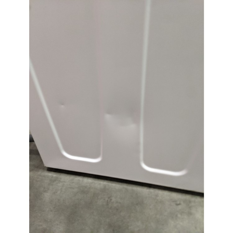 GRADE A3 - Montpellier MWBI8014 8kg 1400rpm Integrated Washing Machine - White