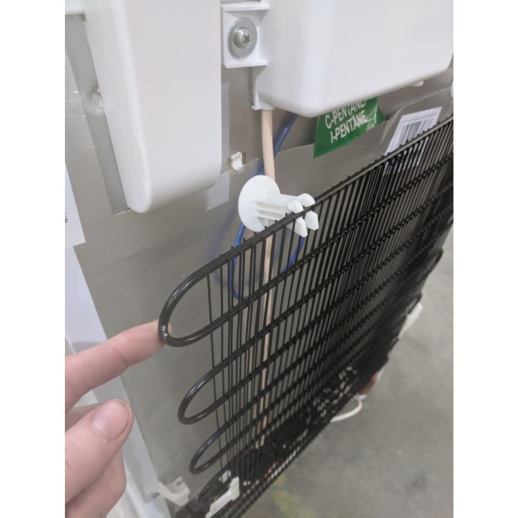 GRADE A3 - Beko CF374W 54cm Wide 104 Litre Chest Freezer White