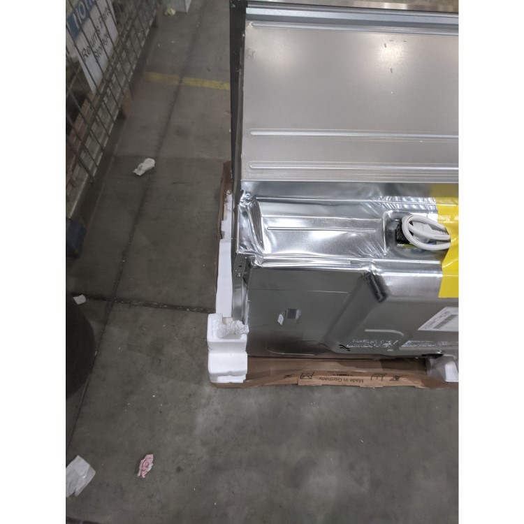 GRADE A2 - Neff B17CR32N1B N70 Built In Electric Single Oven - Stainless steel