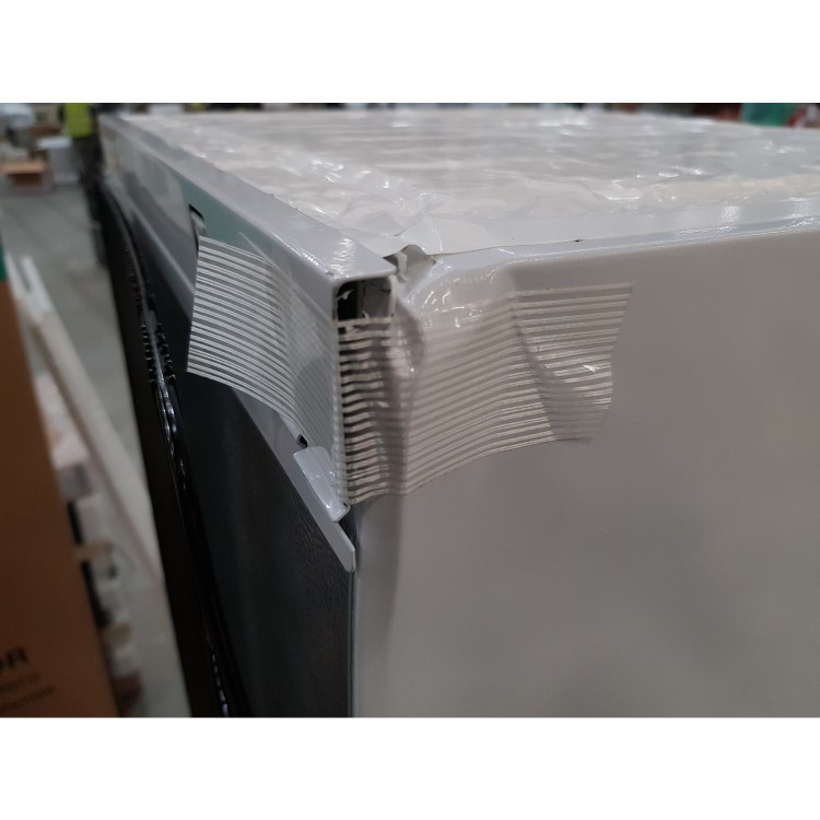 GRADE A3 - Hisense RIB291F4AW1 Integrated 50-50 Frost Free Fridge Freezer - White- Sliding Rail