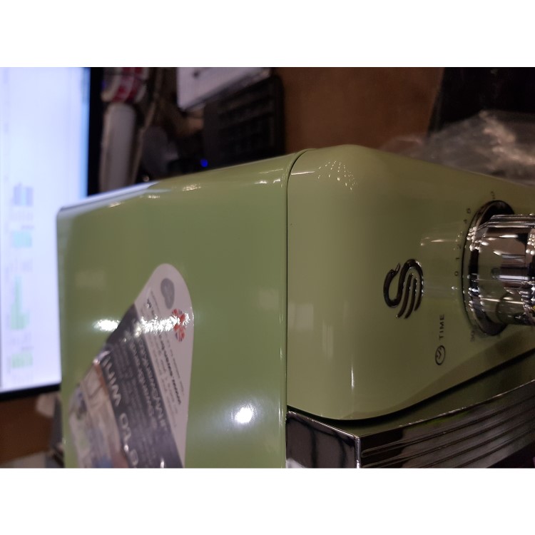GRADE A2 - Swan Retro SM22130GN 20L 800W Freestanding Microwave - Green