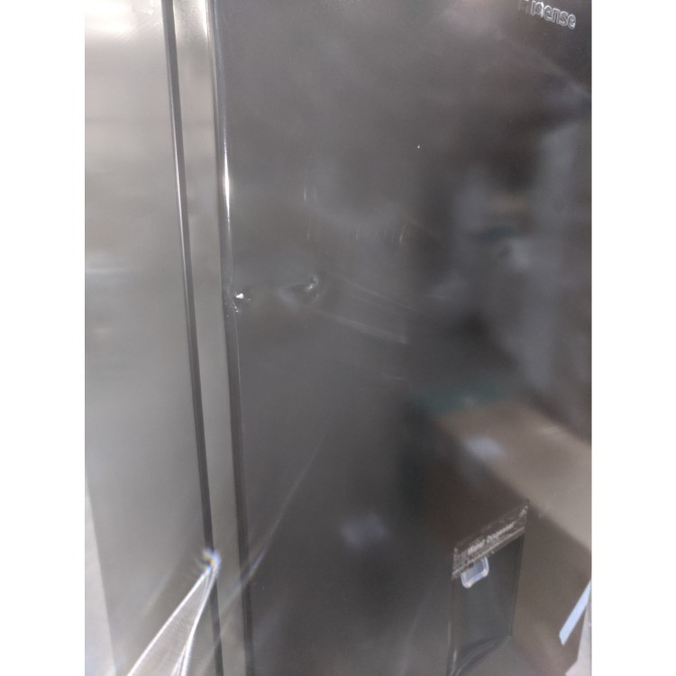 GRADE A3 - Hisense RB327N4WB1 182x55cm 251L Freestanding Fridge Freezer With Non-plumb Water Dispenser - Black