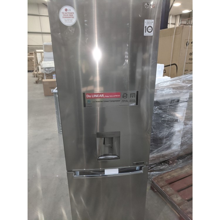 GRADE A3 - LG GBF61PZJZN Freestanding 60/40 Fridge Freezer With Non-plumb Water Dispenser - Stainless Steel