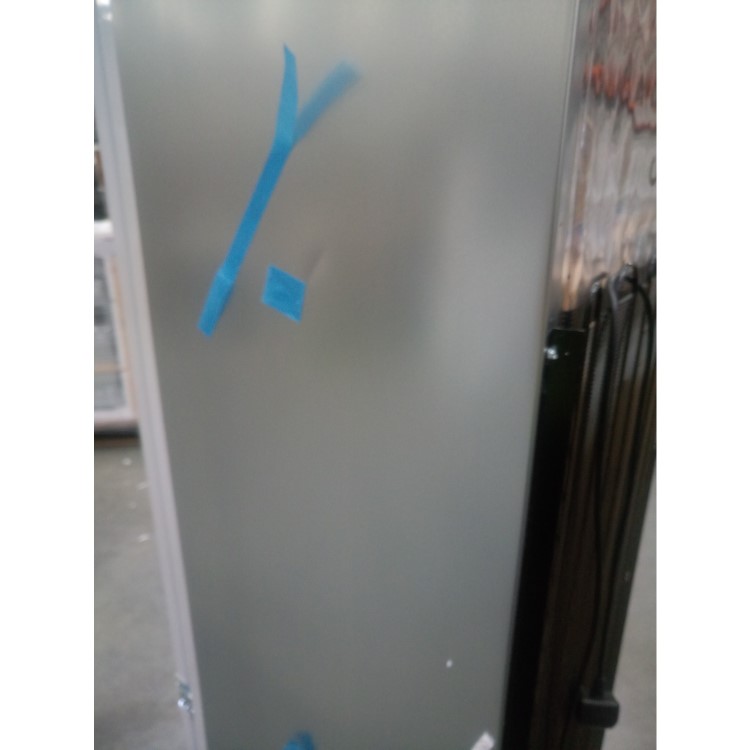 GRADE A3 - Hotpoint BCB8020AAFC 296 Litre Integrated Fridge Freezer 80/20 Split 194cm Tall Frost Free 54cm Wide - White