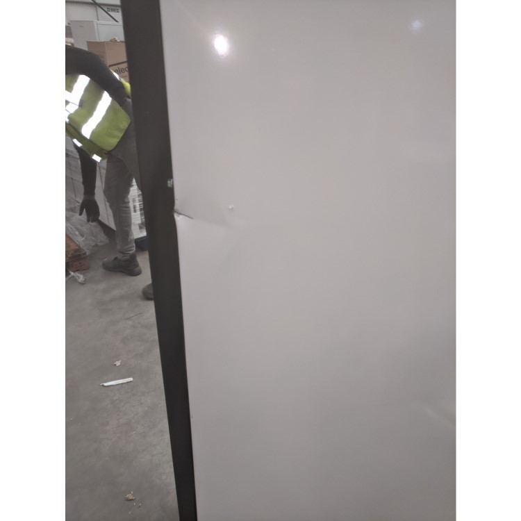 GRADE A3 - Indesit UI6F1TW 222 Litre Freetanding Upright Freezer 167cm Tall Frost Free 60cm Wide - White