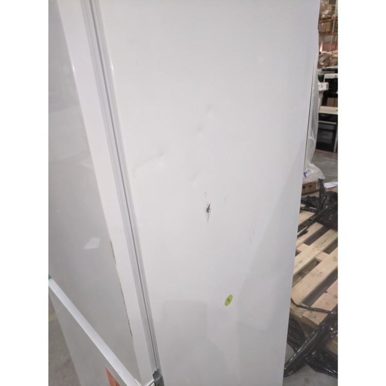 GRADE A3 - Hotpoint HM325FF 228 Litre Integrated Fridge Freezer 50/50 Split 174cm Tall Frost Free 55cm Wide - White