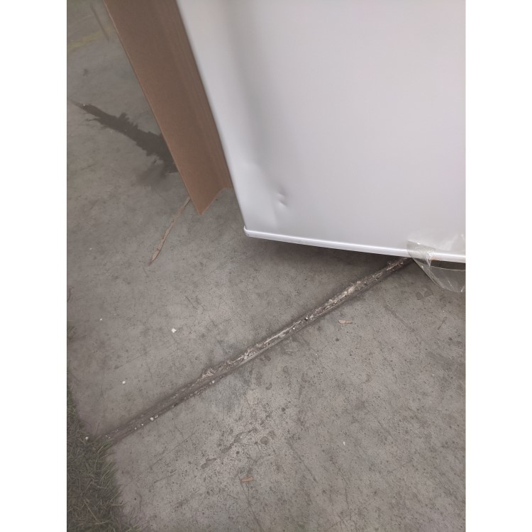 GRADE A3 - Fridgemaster MC55264A 70/30 180x56cm 264L Freestanding Fridge Freezer - White