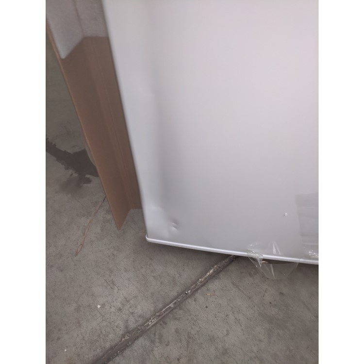 GRADE A3 - Fridgemaster MC55264A 70/30 180x56cm 264L Freestanding Fridge Freezer - White
