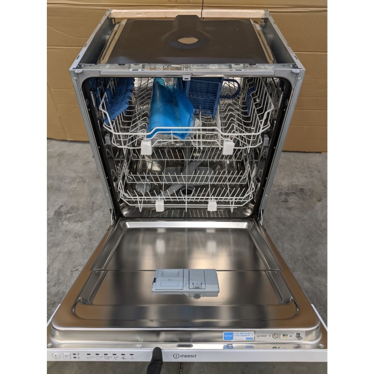 GRADE A3 - Indesit DIF16B1 13 Place Fully Integrated Dishwasher with Quick Wash - White