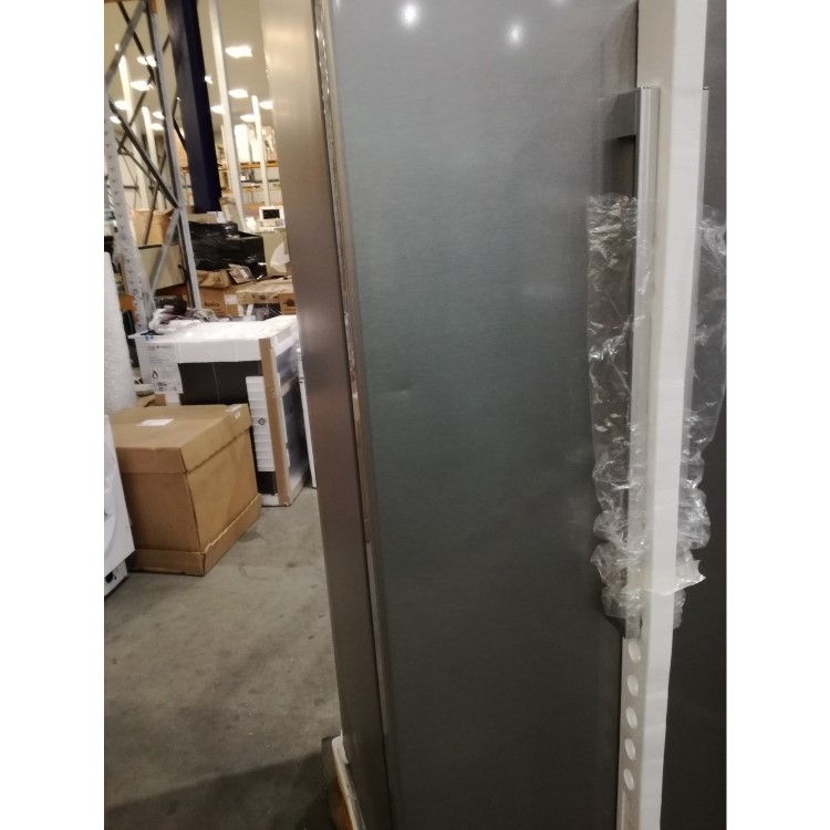 GRADE A2 - Samsung RS52N3313SA No Frost Side-by-side Fridge Freezer With Non-plumbed Water Dispenser - Silver