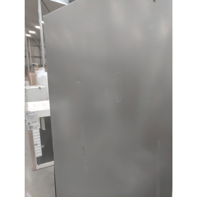 GRADE A3 - Indesit IB7030A1D 277 Litre Integrated Fridge Freezer 70/30 Split 177cm Tall A+ Energy Rating 54cm Wide - White