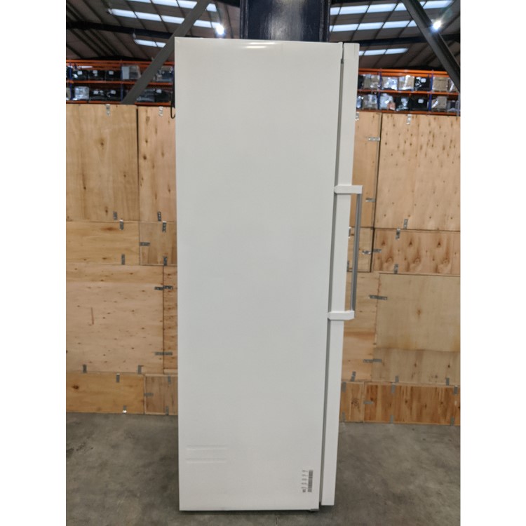 GRADE A3 - Samsung RR39M7140WW 385L Freestanding Fridge With All Around Cooling - White