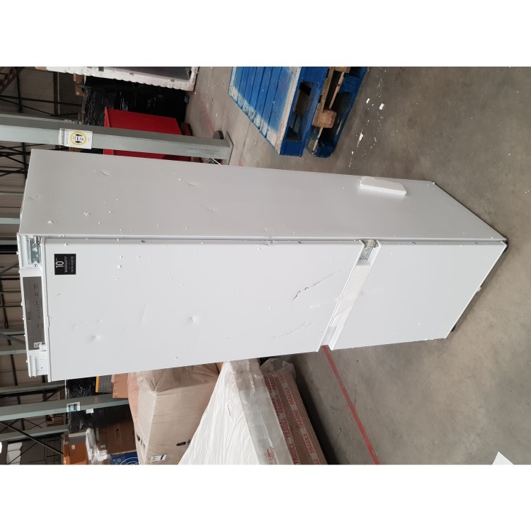 GRADE A3 - Samsung BRB260000WW 54cm Wide Frost Free 70-30 Integrated Upright Fridge Freezer - White