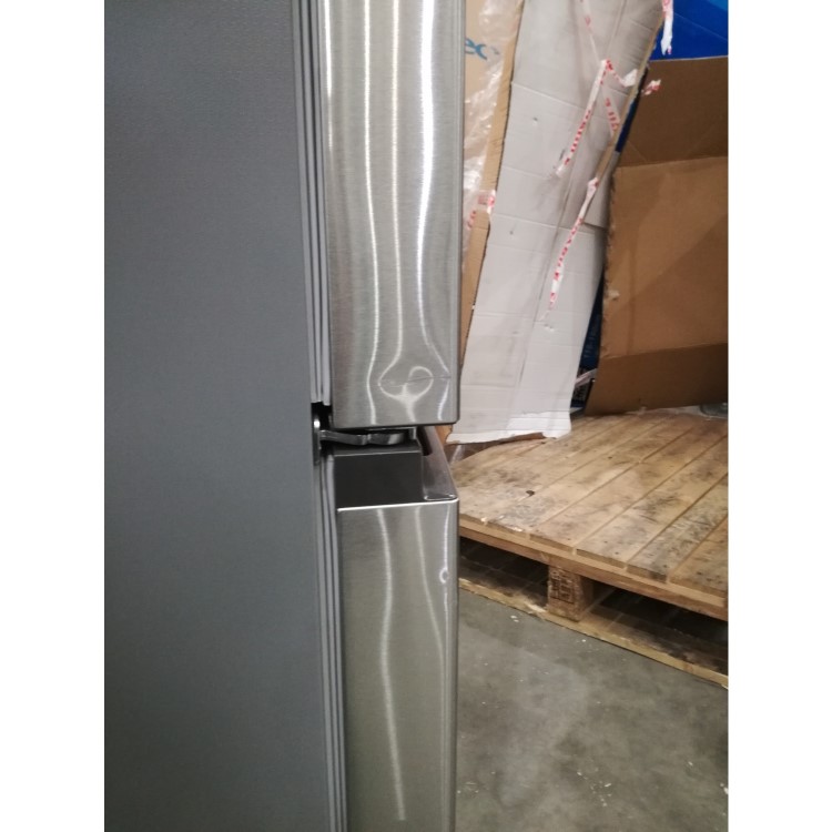 GRADE A3 - Hisense RF702N4IS1 French Door Style American Fridge Freezer With Plumbed Water Dispenser - Stainless Steel