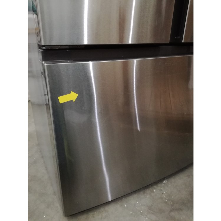 GRADE A3 - Hisense RF702N4IS1 French Door Style American Fridge Freezer With Plumbed Water Dispenser - Stainless Steel