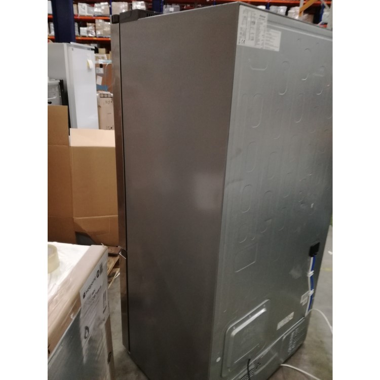 GRADE A3 - Hisense RF702N4IS1 French Door Style American Fridge Freezer With Plumbed Water Dispenser - Stainless Steel