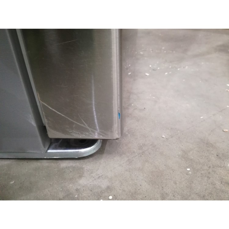 GRADE A3 - Hisense RF702N4IS1 French Door Style American Fridge Freezer With Plumbed Water Dispenser - Stainless Steel