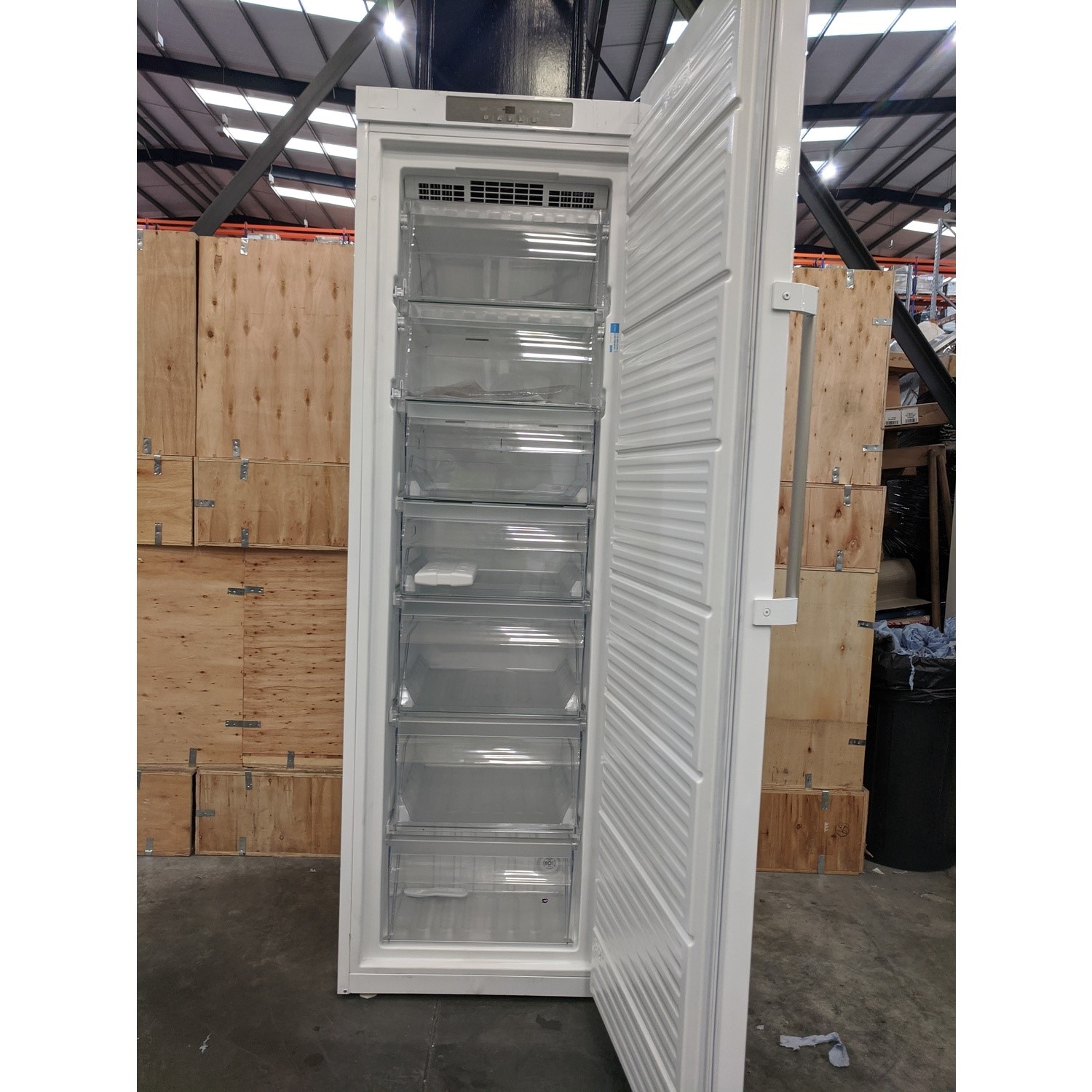 Refurbished Indesit UI8F1CW Freestanding 291 Litre Upright Freezer