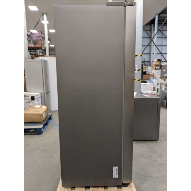 GRADE A3 - Samsung RS68N8230S9 617 Litre American Style Fridge Freezer Frost Free Ice Dispenser 2 Door 91cm Wide - Silver