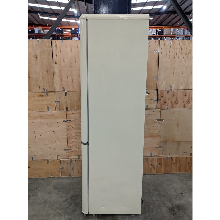 GRADE A3 - Amica FKR29653C Retro Style 60/40 250L Freestanding Fridge Freezer - Cream