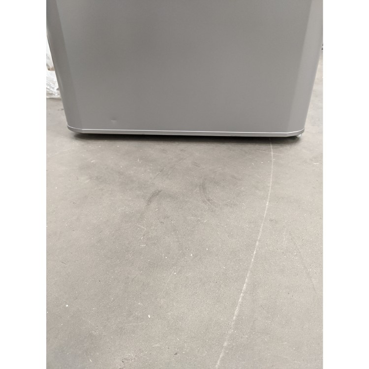 GRADE A3 - Indesit IBD5517S 234 Litre Freestanding Fridge Freezer 50/50 Split A+ Energy Rating 54.5cm Wide - Silver