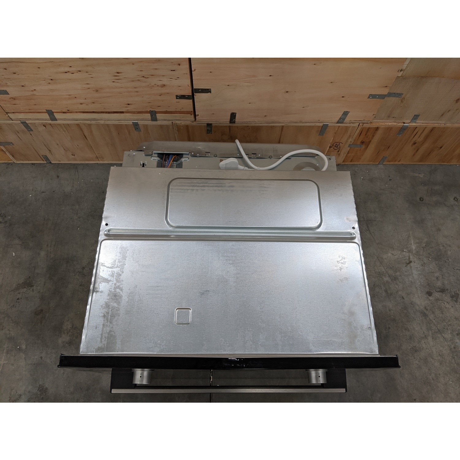 GRADE A3 Bosch HHF113BA0B Serie 2 Electric Builtin Single Fan Oven