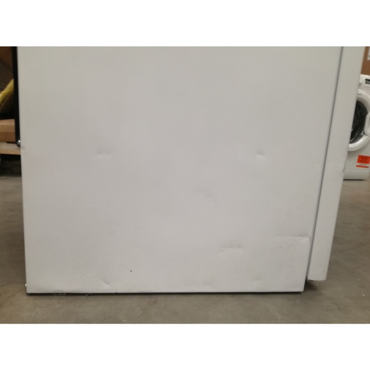 GRADE A3 - Indesit LD70S1W 307 Litre Freestanding Fridge Freezer 70/30 Split Low Frost 59.5cm Wide - White