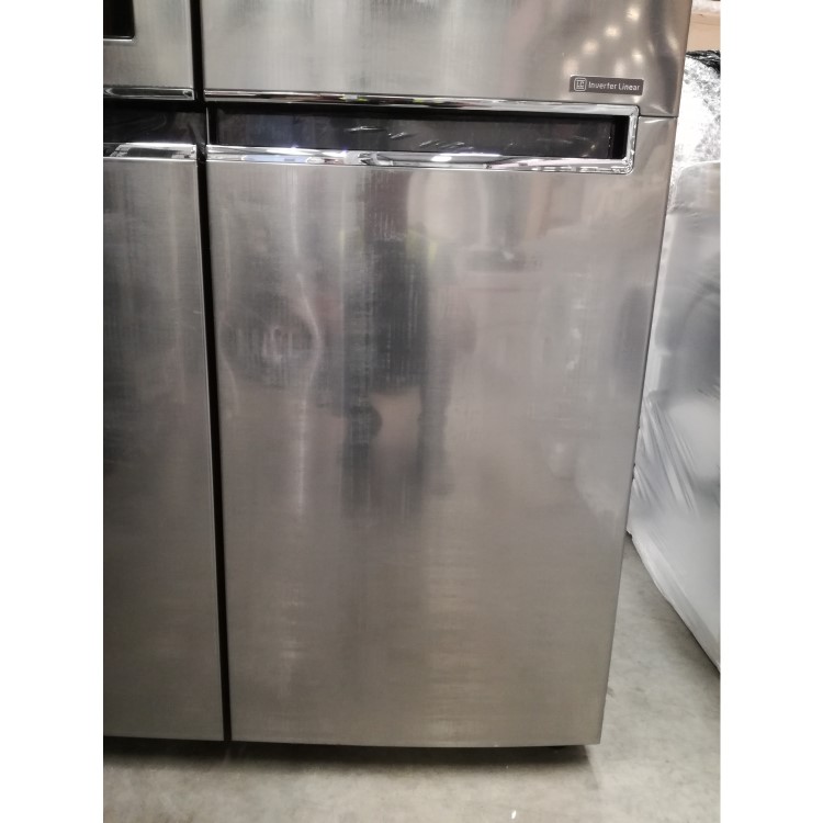 GRADE A3 - LG GSL760PZXV 601 Litre American Style Fridge Freezer Frost Free 2 Door 91cm Wide - Silver