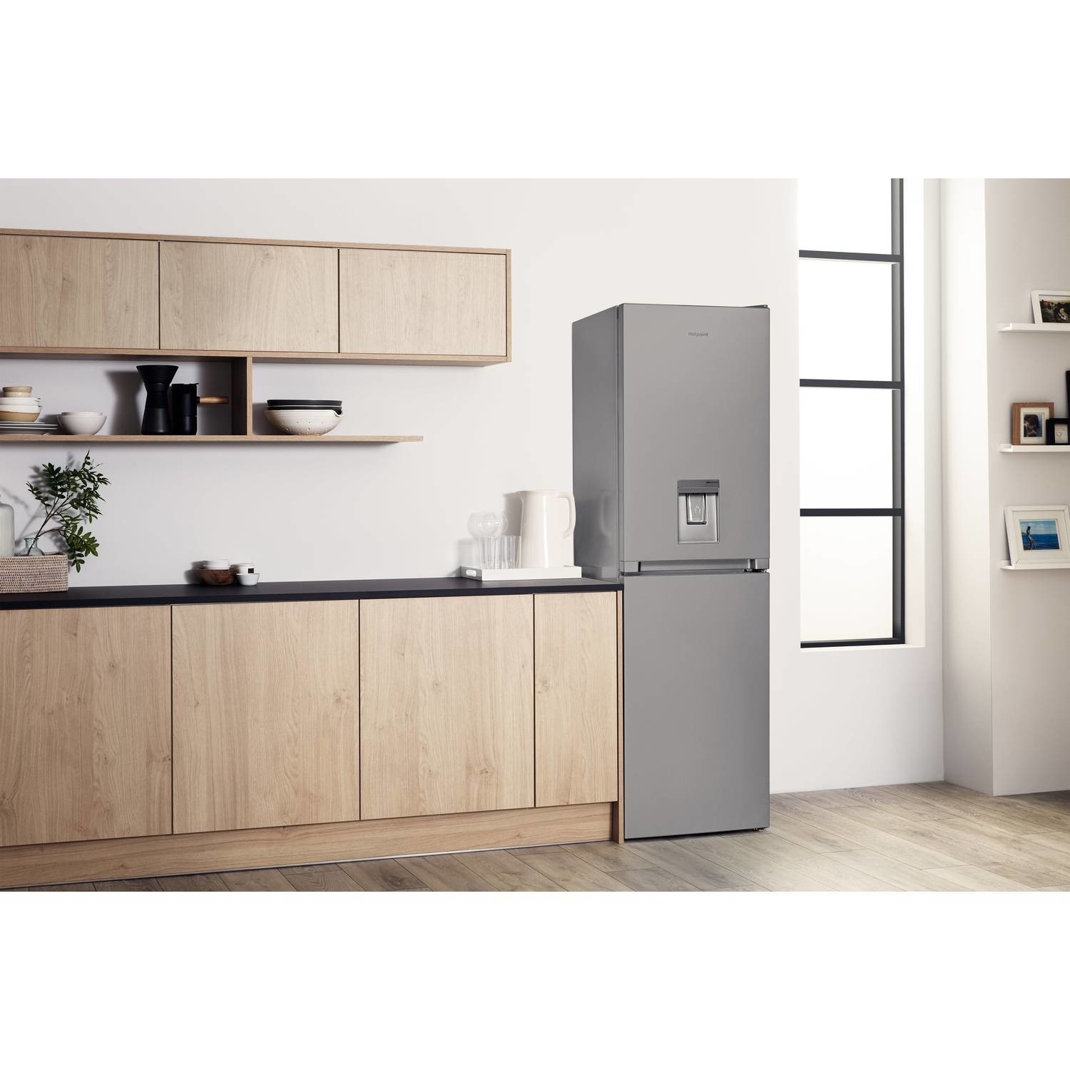 Hotpoint Hbnf55181saquauk1 Freestanding 50 50 Frost Free Fridge Freezer Silver Appliances Direct