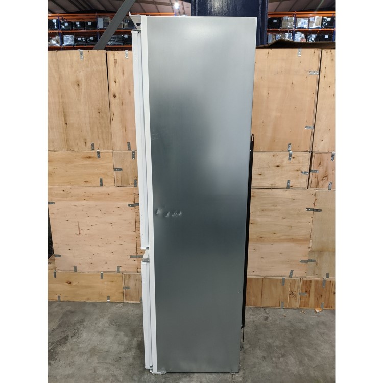 GRADE A3 - INDESIT IB7030A1D 277 Litre Integrated Fridge Freezer 70/30 Split 177cm Tall A+ Energy Rating 54cm Wide - White