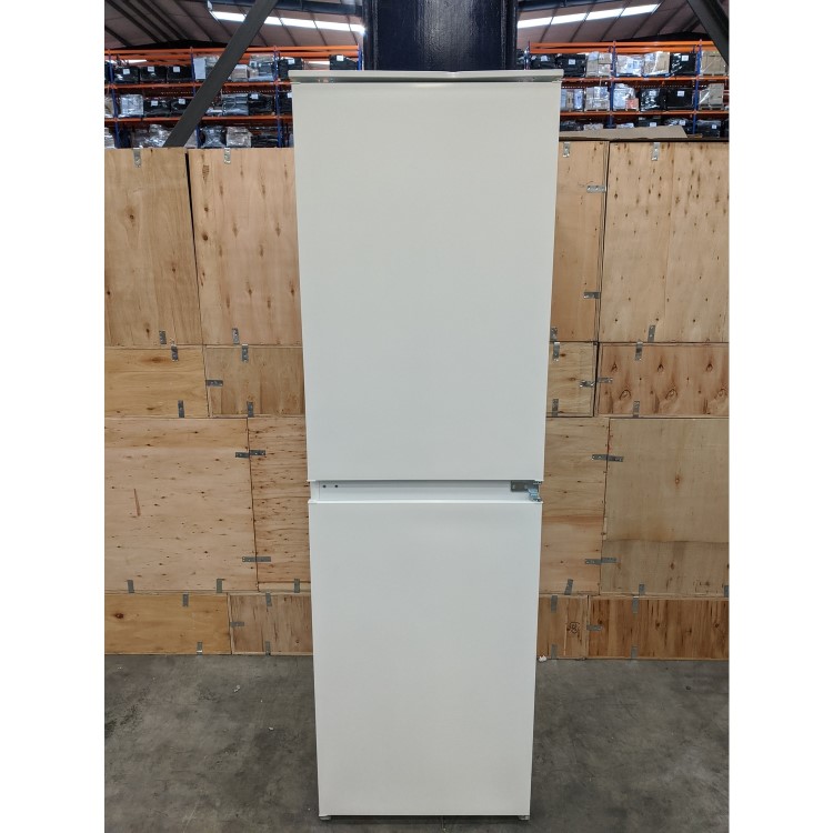 GRADE A3 - Smeg UKC3170P1 54cm Wide 50-50 Integrated Upright In-Column Fridge Freezer
