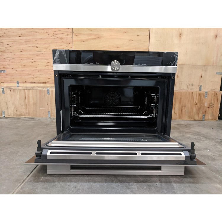 Refurbished Siemens CM633GBS1B 60cm Single Built In Electric Oven