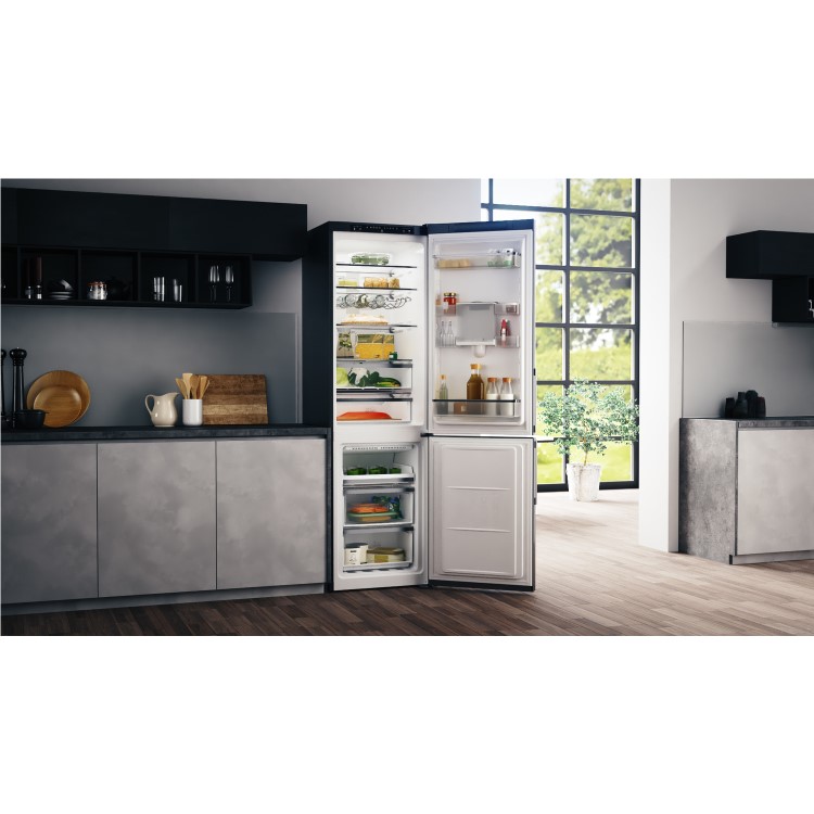 HOTPOINT H7T911AKSHAQUA 360 Litre Freestanding Fridge Freezer 70/30 Split Water Dispenser 60.1cm Wide - Inox