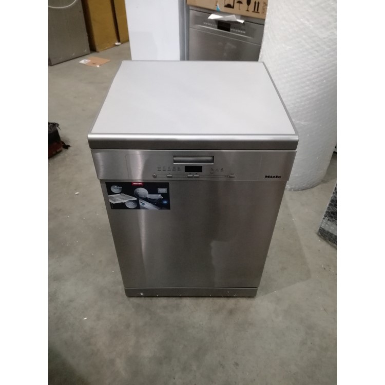 GRADE A3 - Miele G5022SCclst G5000-series Freestanding Dishwasher With Cutlery Tray - CleanSteel