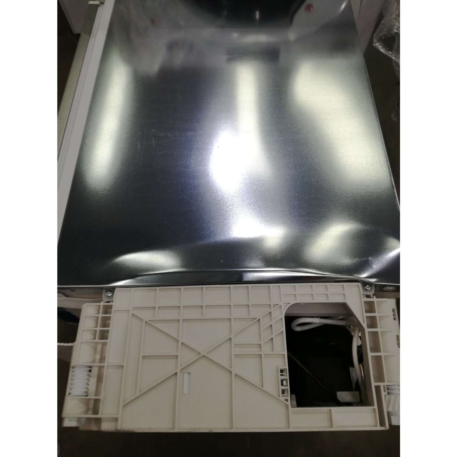 GRADE A3 Neff K4316XFF0G N50 Integrated Under Counter Larder Fridge