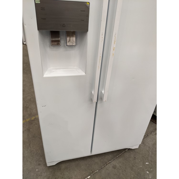 GRADE A3 - Samsung RS50N3513WW No Frost Side-by-side Fridge Freezer With Ice And Water Dispenser - White