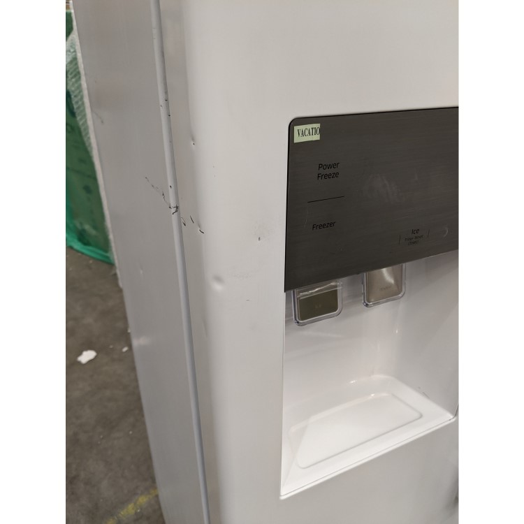 GRADE A3 - Samsung RS50N3513WW No Frost Side-by-side Fridge Freezer With Ice And Water Dispenser - White