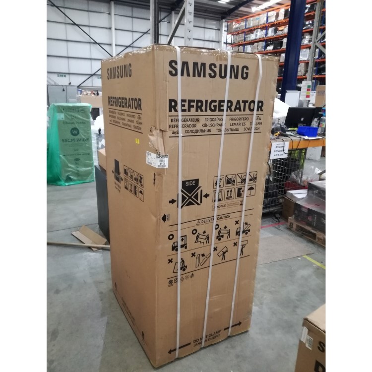 GRADE A2 - Samsung 510 Litre American Fridge Freezer - Silver