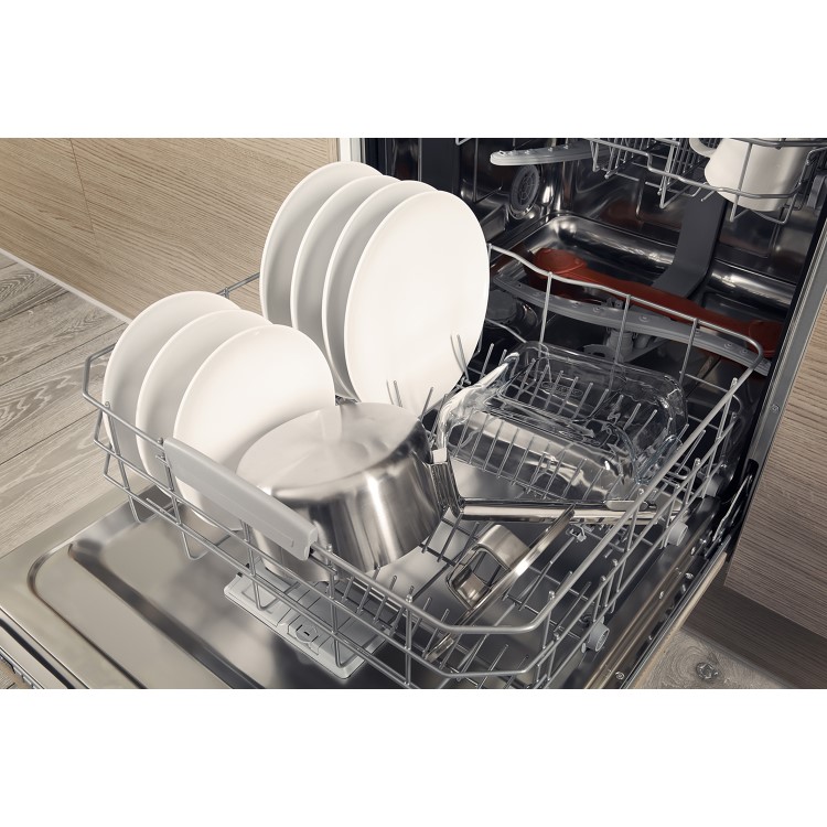 GRADE A2 - Hotpoint HIC3C26WF Extra Efficient 14 Place Fully Integrated Dishwasher